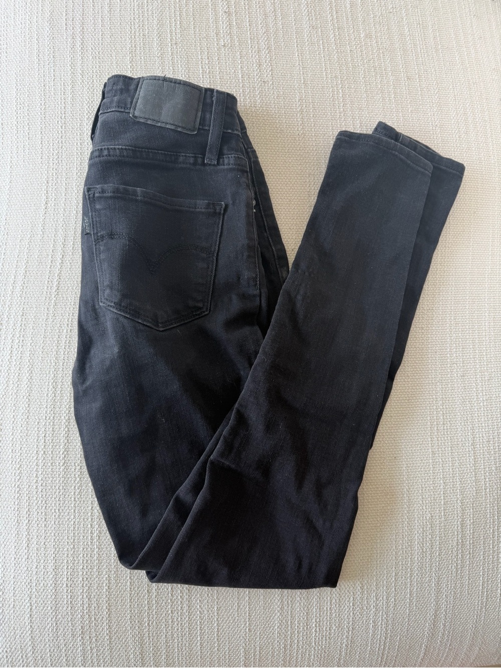 Levi’s Black Skinny Jeans 721 High Rise Skinny Size 24